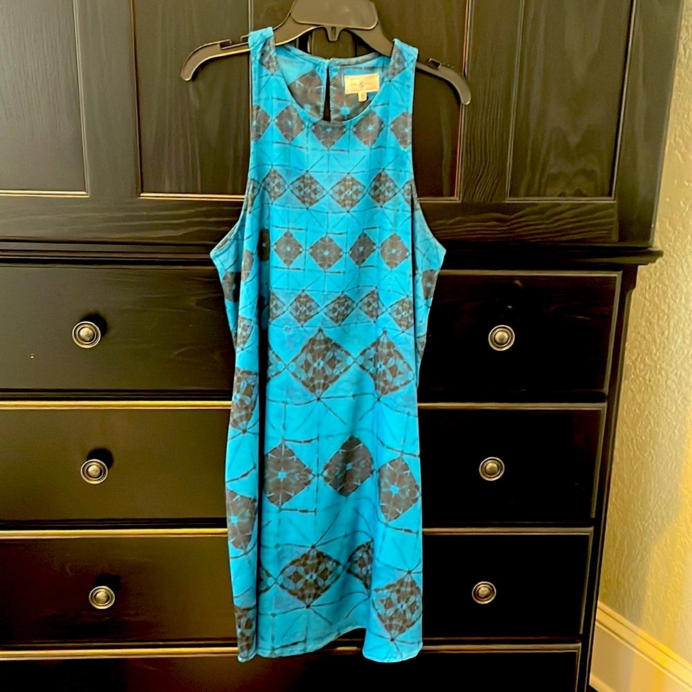 Adorable Lou & Grey blue/dark gray batik geometric sundress.